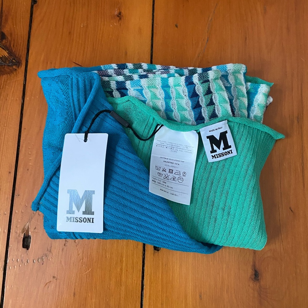 BRAND NEW with TAGS - MISSONI SCARF